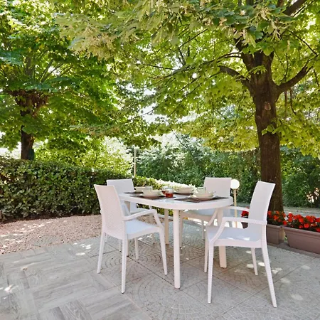 Appartamento Lara * Desenzano del Garda