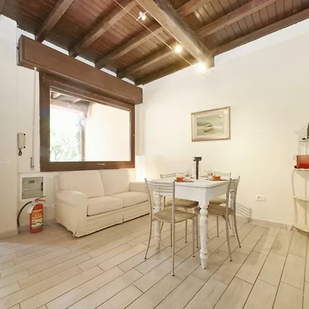 Appartamento Lara Apartment Desenzano del Garda
