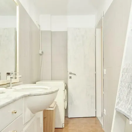 Appartamento Lara * Desenzano del Garda